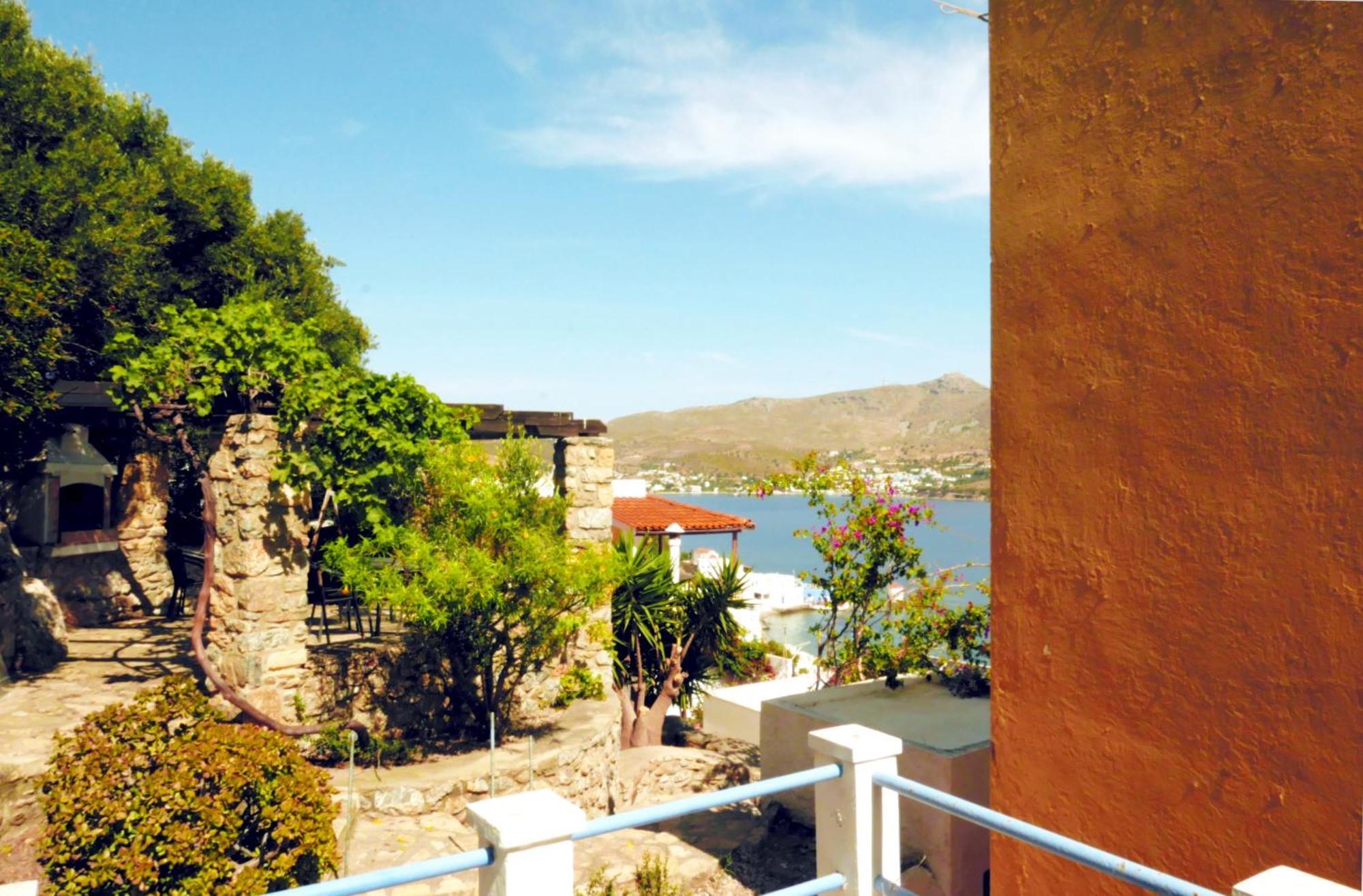 Elegeo Rockhouse Villa Agia Marina  Bagian luar foto