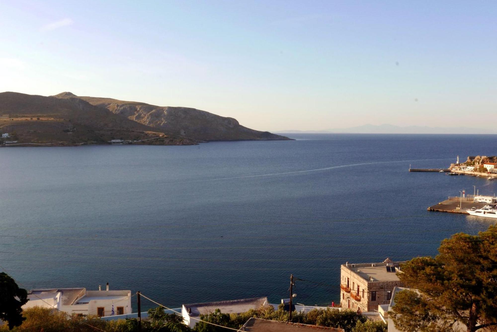 Elegeo Rockhouse Villa Agia Marina  Bagian luar foto