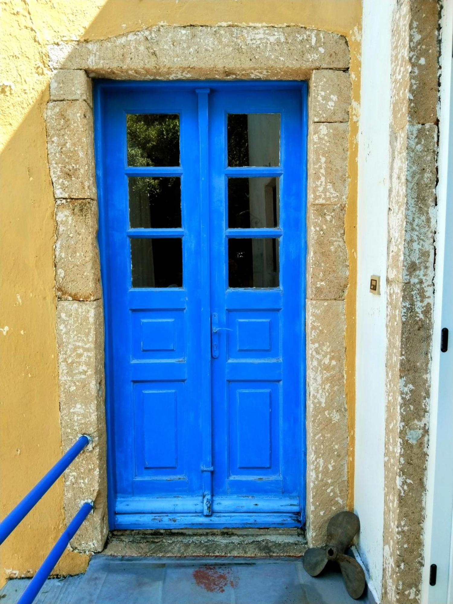 Elegeo Rockhouse Villa Agia Marina  Bagian luar foto